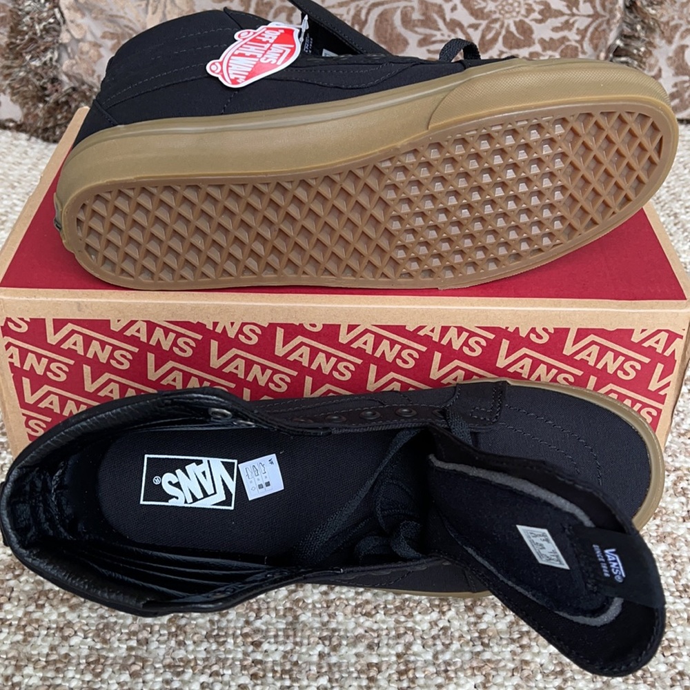 Vans Men’s Sk8-Hi Reissue Canvas Gum Black/Light Gum sneakers - Picture 6 of 16